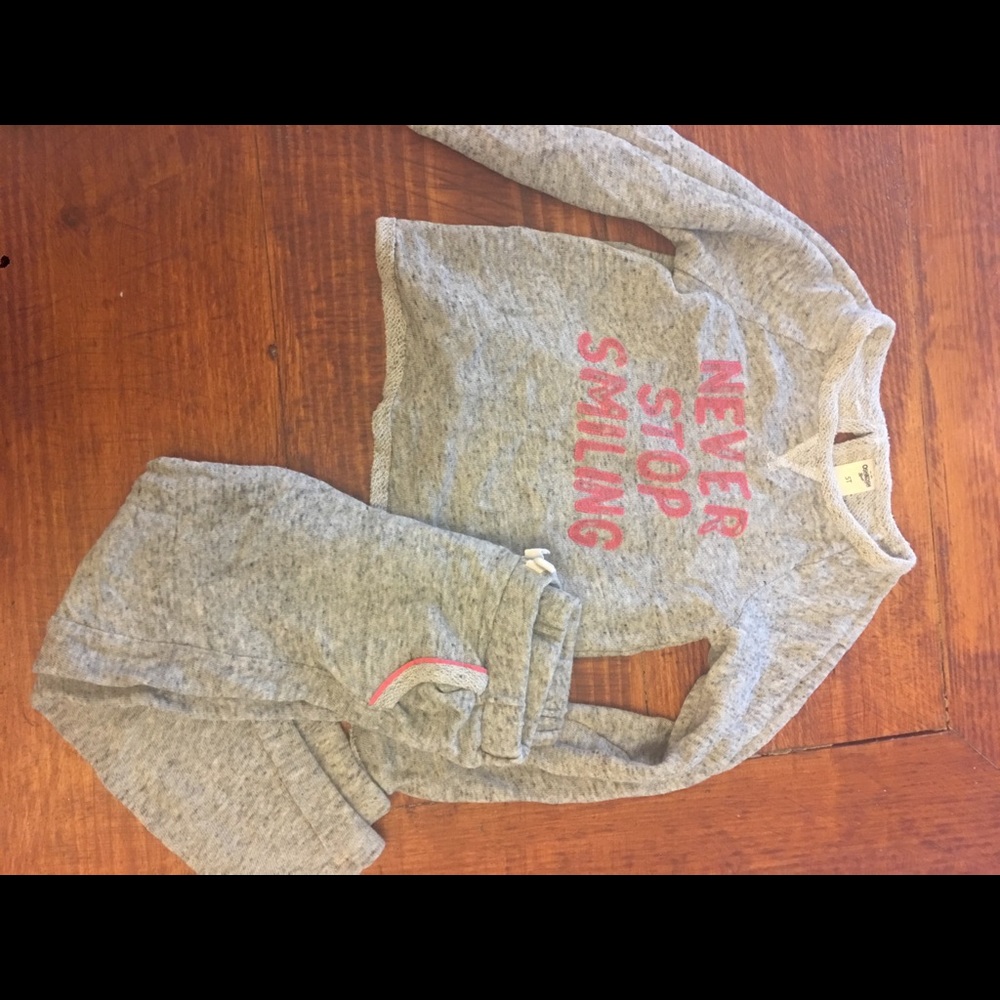 Girls sweat suit size 5